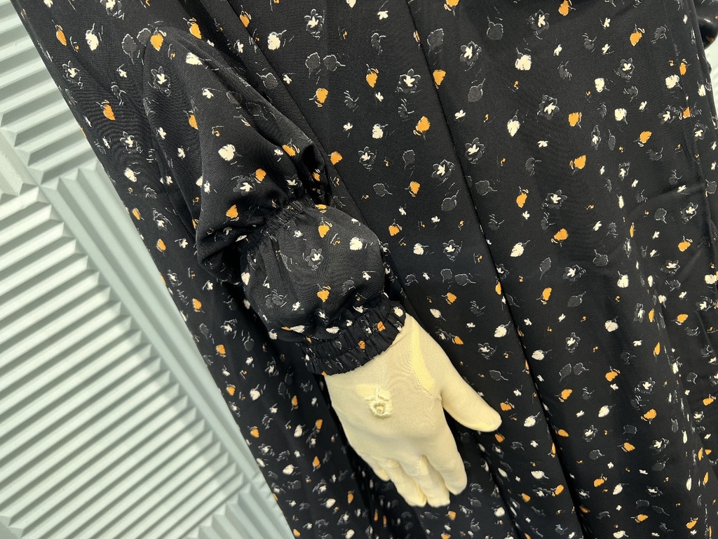 KMR004 Black print Khimar